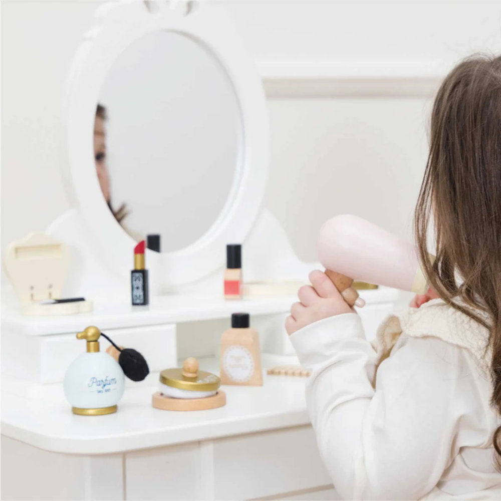 Le Toy Van – Wooden Vanity Star Beauty Kit – 11pcs