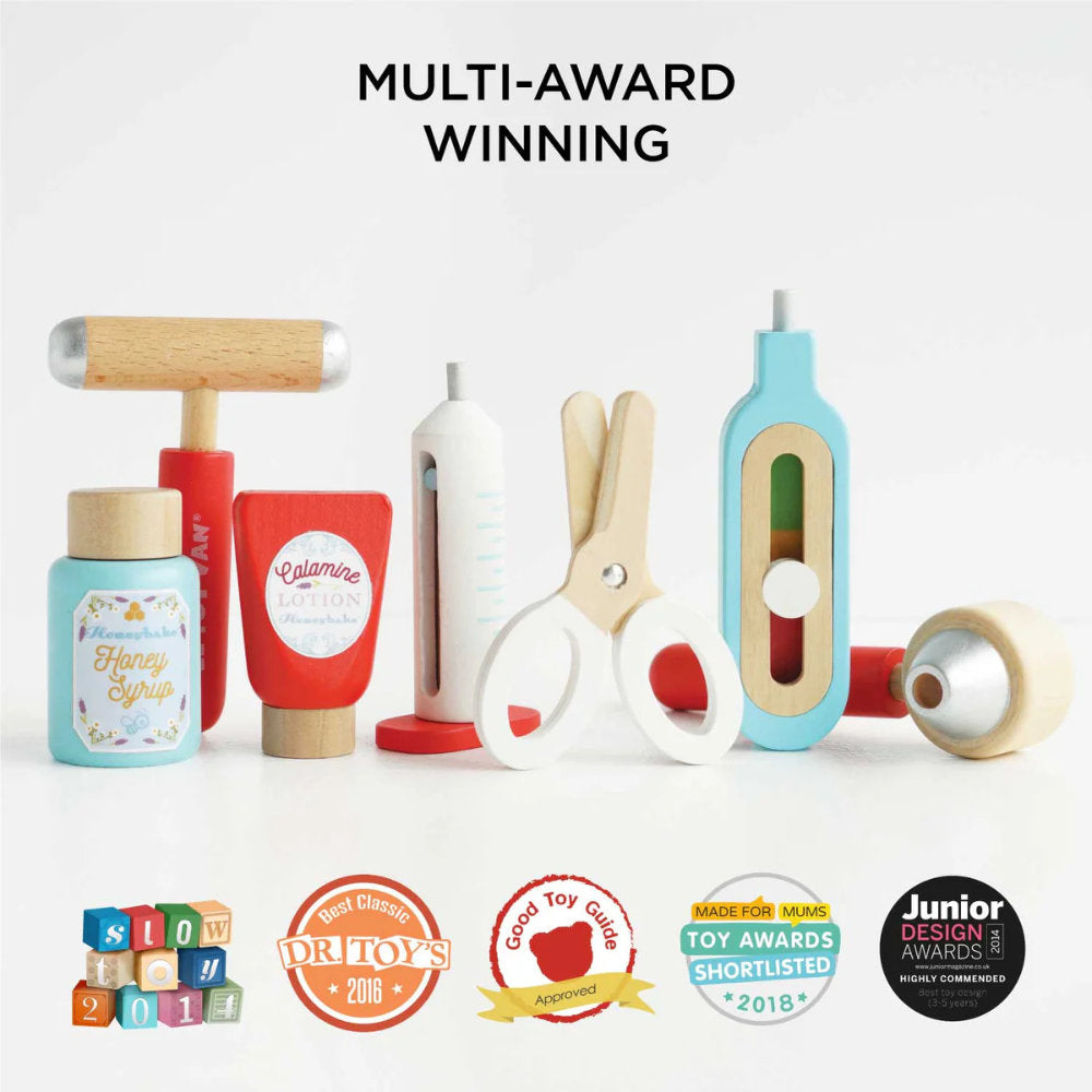 Le Toy Van – Pretend & Play – Wooden Vintage Doctor Roleplay Kit – 10pcs